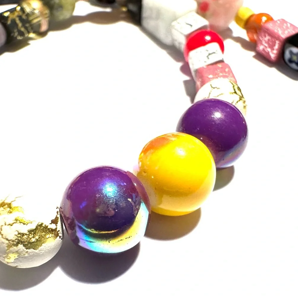 16” Strand of Colorful, High-End Beads - Picture 4 of 8